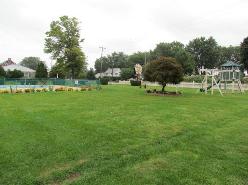 Cherry Lane Motor Inn Amish Country Ronks Exterior foto
